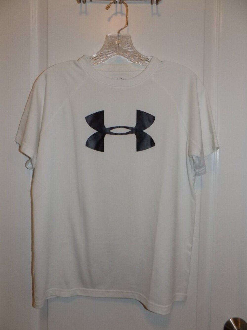 Boys UNDER ARMOUR White Performance Active Tshirt XL